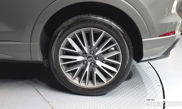 Audi Q3 2023 2.0 АКПП, миниатюра 7