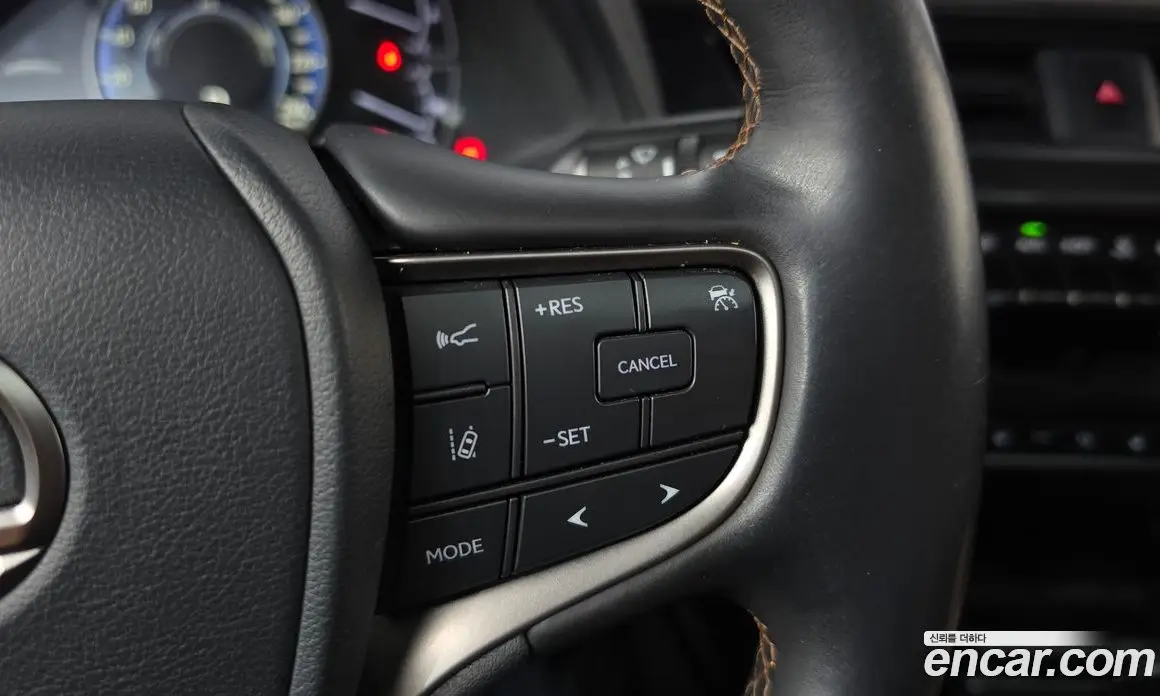 Lexus UX 2019 2.0 АКПП, фото 15 Lexus UX 2019 2.0 АКПП, фото 15