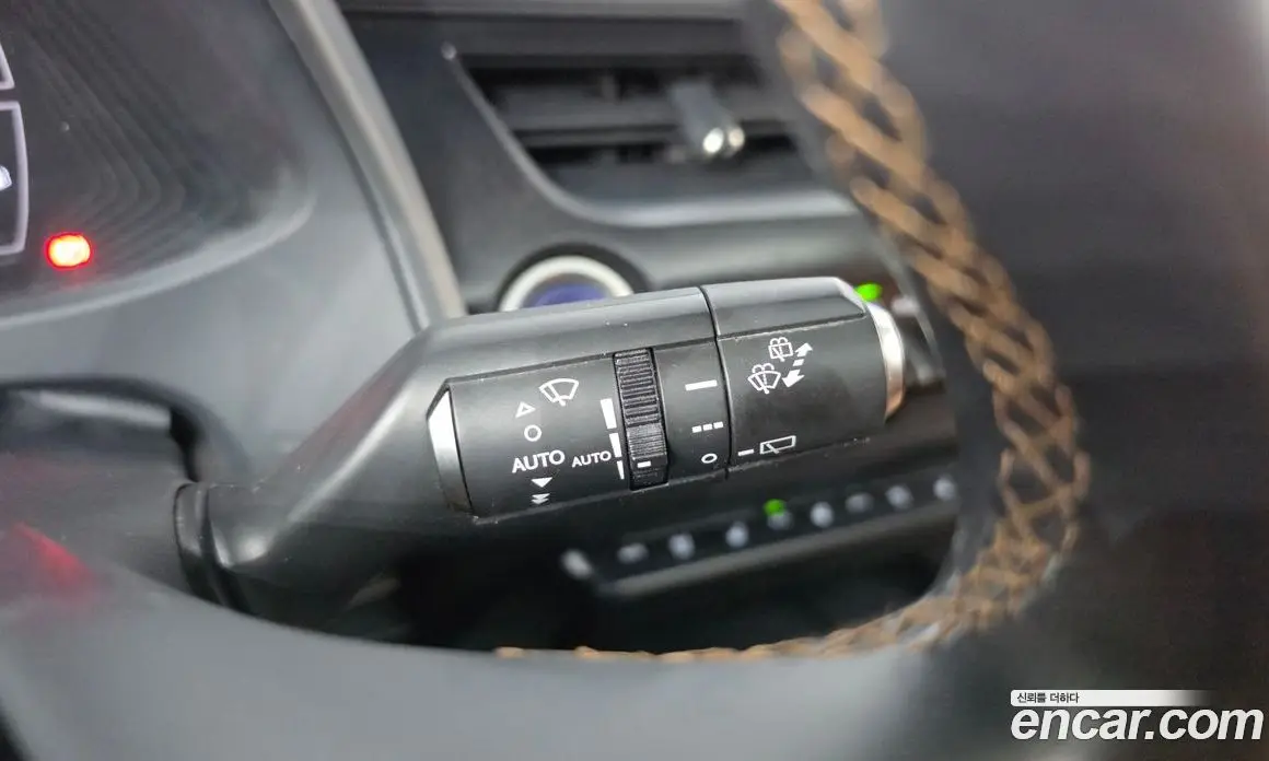 Lexus UX 2019 2.0 АКПП, фото 19 Lexus UX 2019 2.0 АКПП, фото 19
