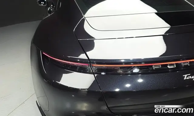 Porsche Taycan 2021 0.1 АКПП, миниатюра 9