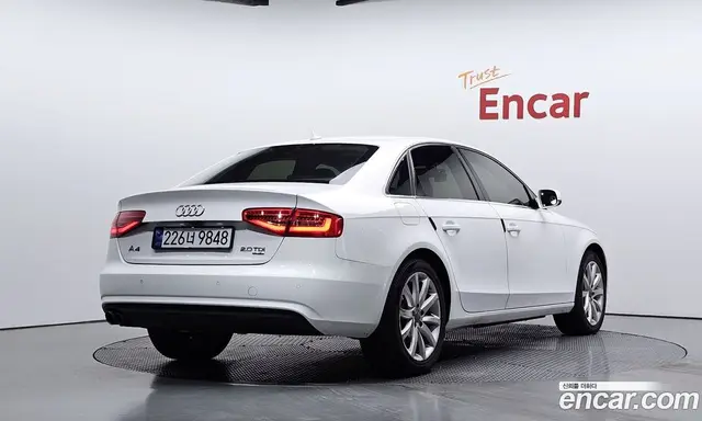 Audi A4, 2013, 111 219 км