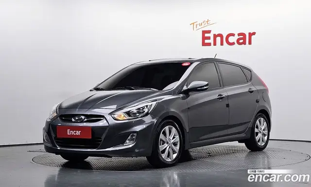 Hyundai Accent, 2012, 184 202 км