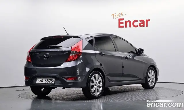 Hyundai Accent 2012 1.6 МКПП, миниатюра 2