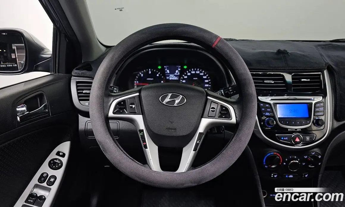 Hyundai Accent 2012 1.6 МКПП, фото 18
