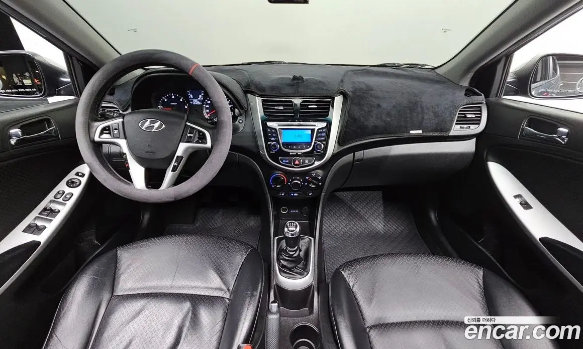 Hyundai Accent 2012 1.6 МКПП, фото 10