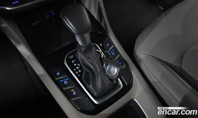 Hyundai Ioniq 2016 1.6 АКПП, миниатюра 11