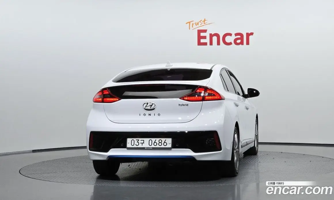 Hyundai Ioniq 2016 1.6 АКПП, фото 3