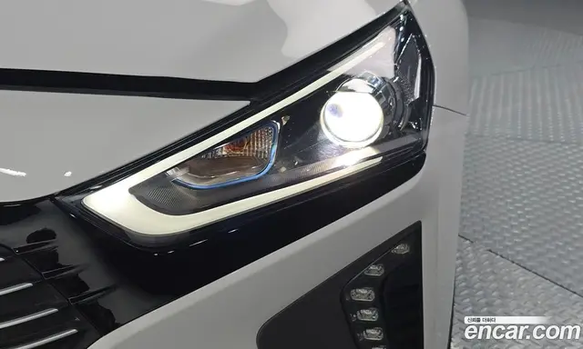 Hyundai Ioniq 2016 1.6 АКПП, миниатюра 7