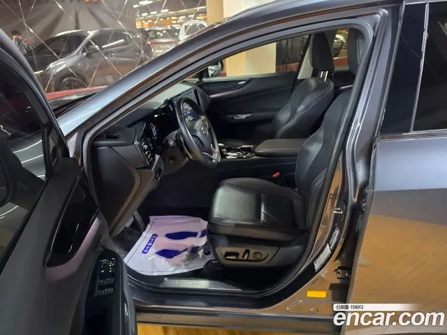 Lexus NX 2024 2.5 вариатор, миниатюра 10 Lexus NX 2024 2.5 вариатор, миниатюра 10