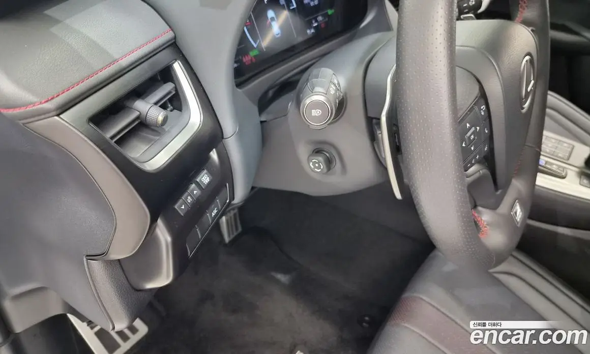 Lexus UX 2025 2.0 вариатор, фото 16 Lexus UX 2025 2.0 вариатор, фото 16