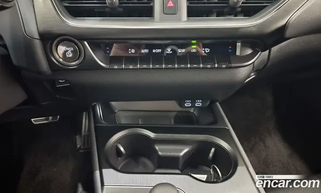 Lexus UX 2025 2.0 вариатор, миниатюра 10 Lexus UX 2025 2.0 вариатор, миниатюра 10