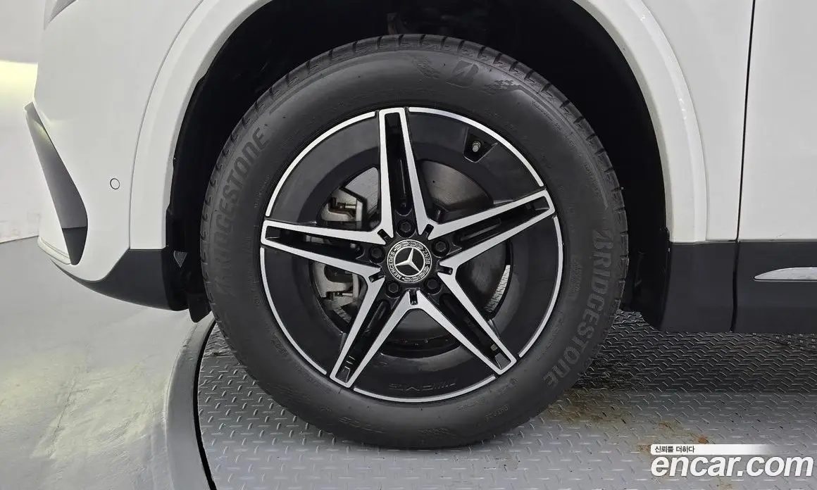 Mercedes-Benz EQA 2024 0.2 АКПП, фото 5