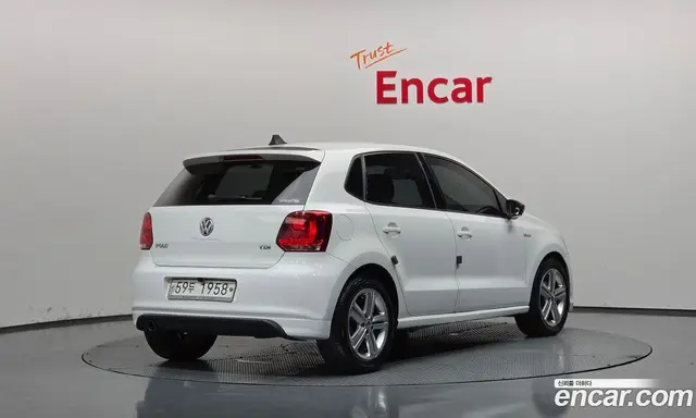Volkswagen Polo 2013 1.6 АКПП, миниатюра 2 Volkswagen Polo 2013 1.6 АКПП, миниатюра 2