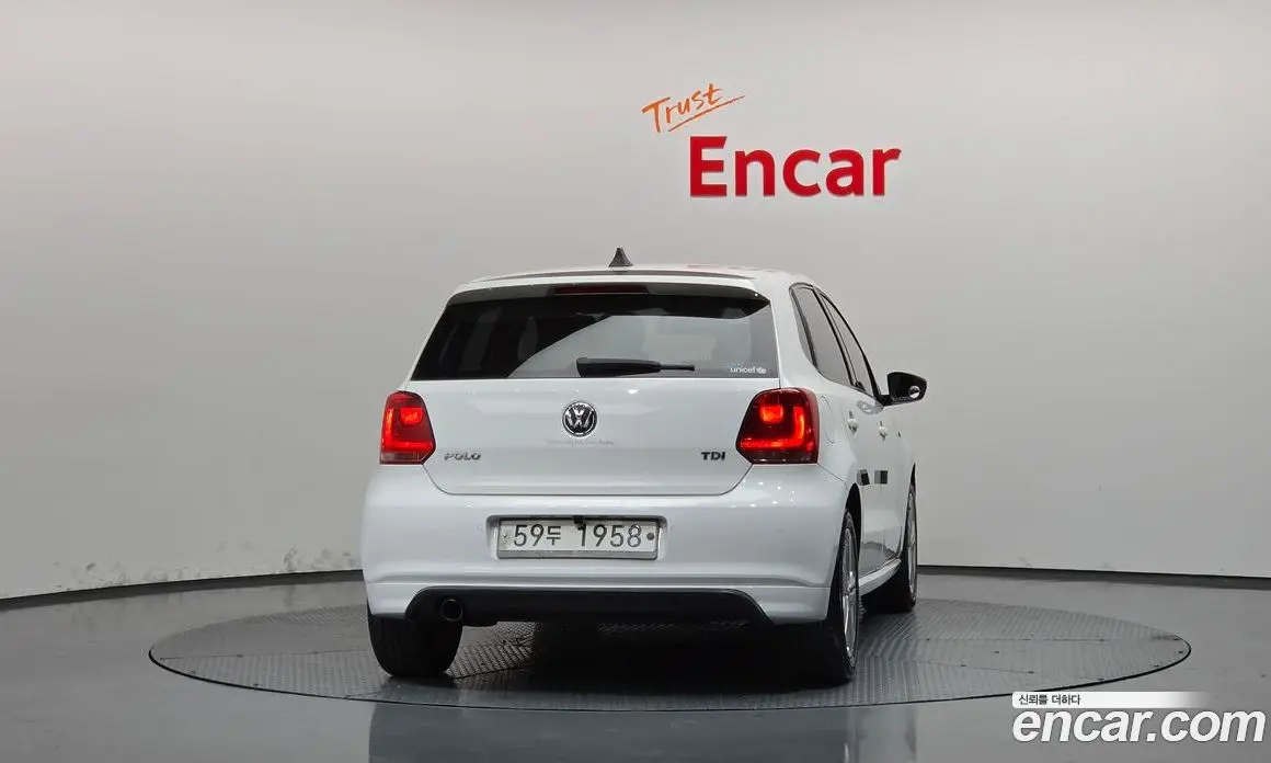 Volkswagen Polo 2013 1.6 АКПП, фото 4 Volkswagen Polo 2013 1.6 АКПП, фото 4
