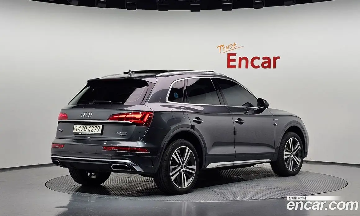 Audi Q5 2021 2.0 АКПП, фото 2 Audi Q5 2021 2.0 АКПП, фото 2