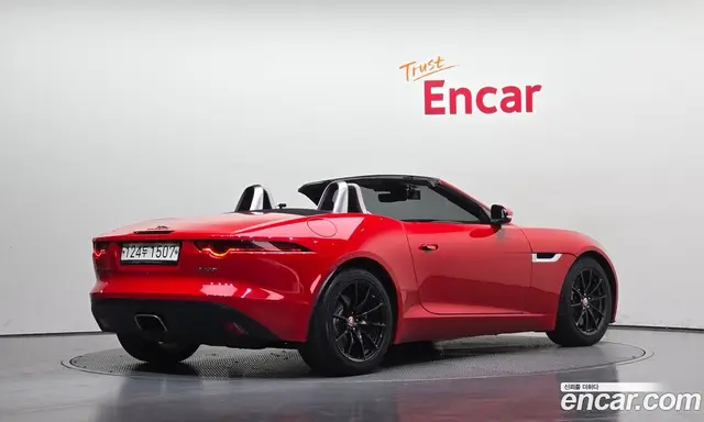 Jaguar F-Type 2018 2.0 АКПП, миниатюра 2 Jaguar F-Type 2018 2.0 АКПП, миниатюра 2