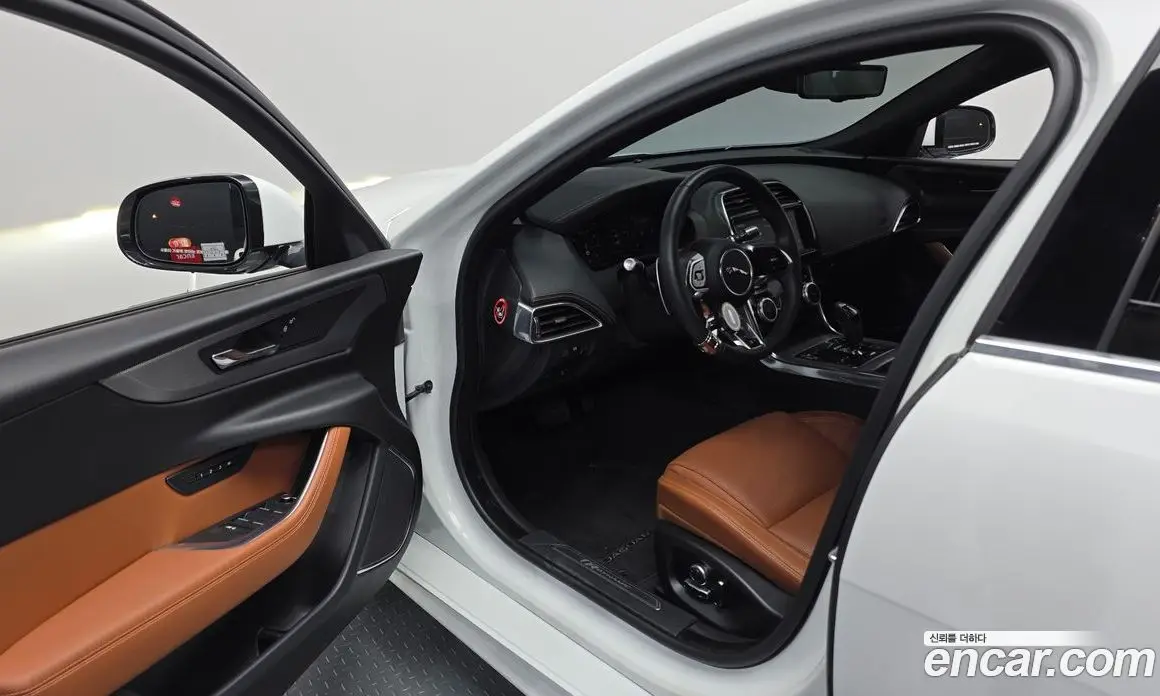 Jaguar XE 2020 2.0 АКПП, фото 12