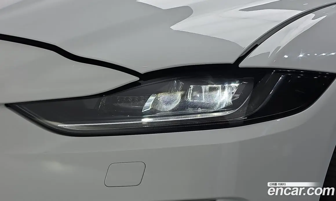 Jaguar XE 2020 2.0 АКПП, фото 7