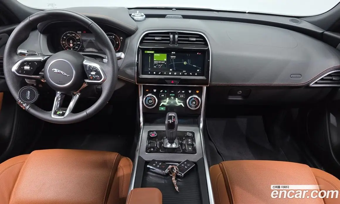 Jaguar XE 2020 2.0 АКПП, фото 9