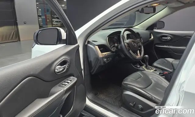 Jeep Cherokee 2016 2.2 АКПП, миниатюра 10 Jeep Cherokee 2016 2.2 АКПП, миниатюра 10