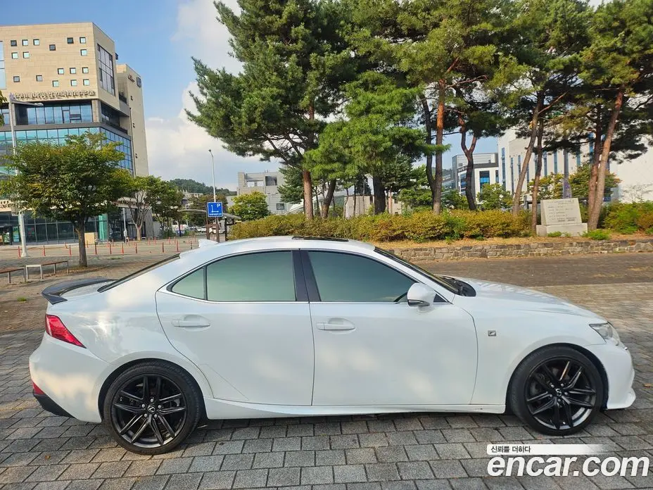 Lexus IS 2013 2.5 АКПП, фото 4 Lexus IS 2013 2.5 АКПП, фото 4