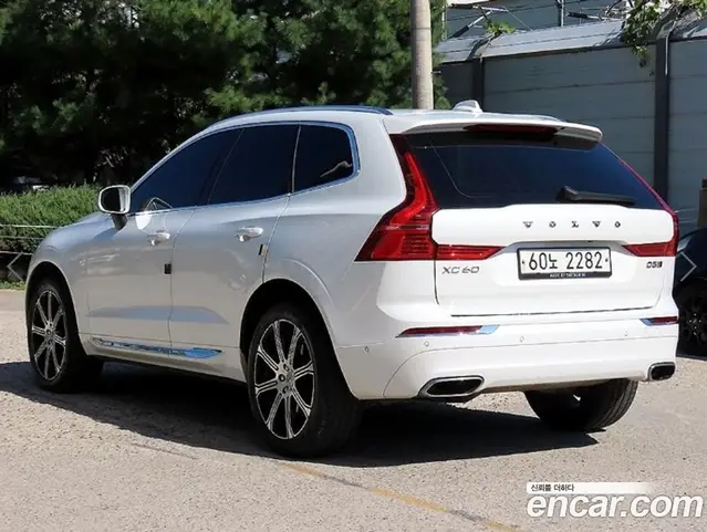 Volvo XC60 2018 2.0 АКПП, миниатюра 3 Volvo XC60 2018 2.0 АКПП, миниатюра 3