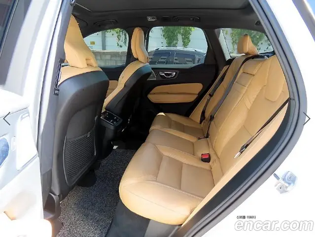 Volvo XC60 2018 2.0 АКПП, миниатюра 6 Volvo XC60 2018 2.0 АКПП, миниатюра 6