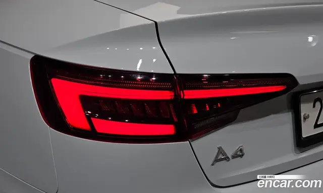 Audi A4 2018 2.0 АКПП, миниатюра 9