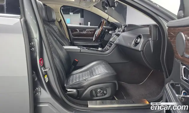 Jaguar XJ 2016 3.0 АКПП, миниатюра 11