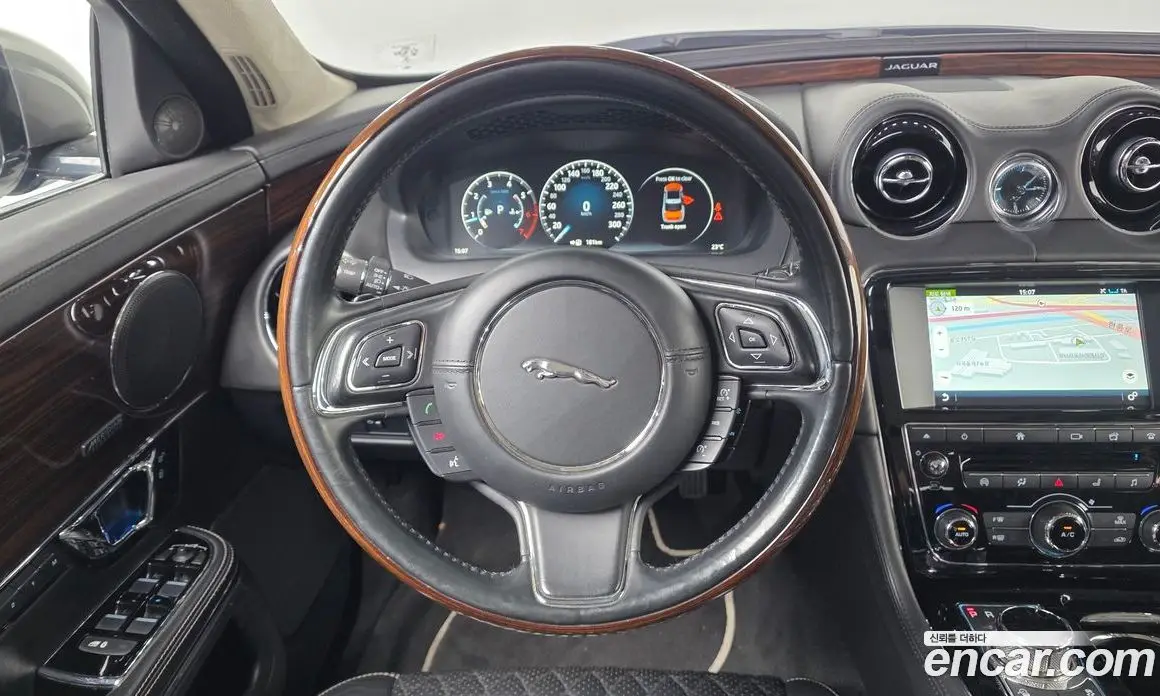 Jaguar XJ 2016 3.0 АКПП, фото 13