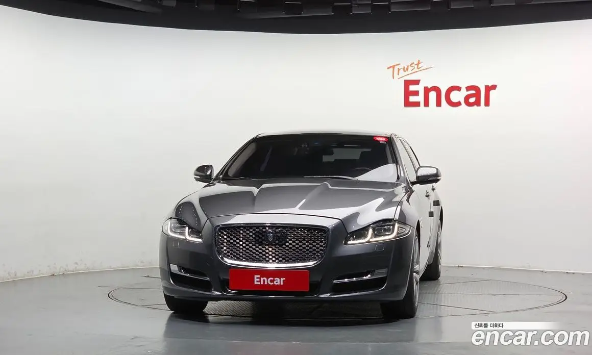 Jaguar XJ 2016 3.0 АКПП, фото 3