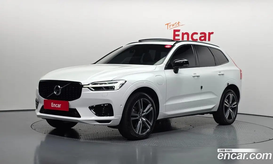 Volvo XC60 2020 2.0 АКПП, фото 1 Volvo XC60 2020 2.0 АКПП, фото 1