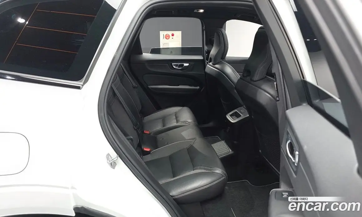 Volvo XC60 2020 2.0 АКПП, фото 18 Volvo XC60 2020 2.0 АКПП, фото 18