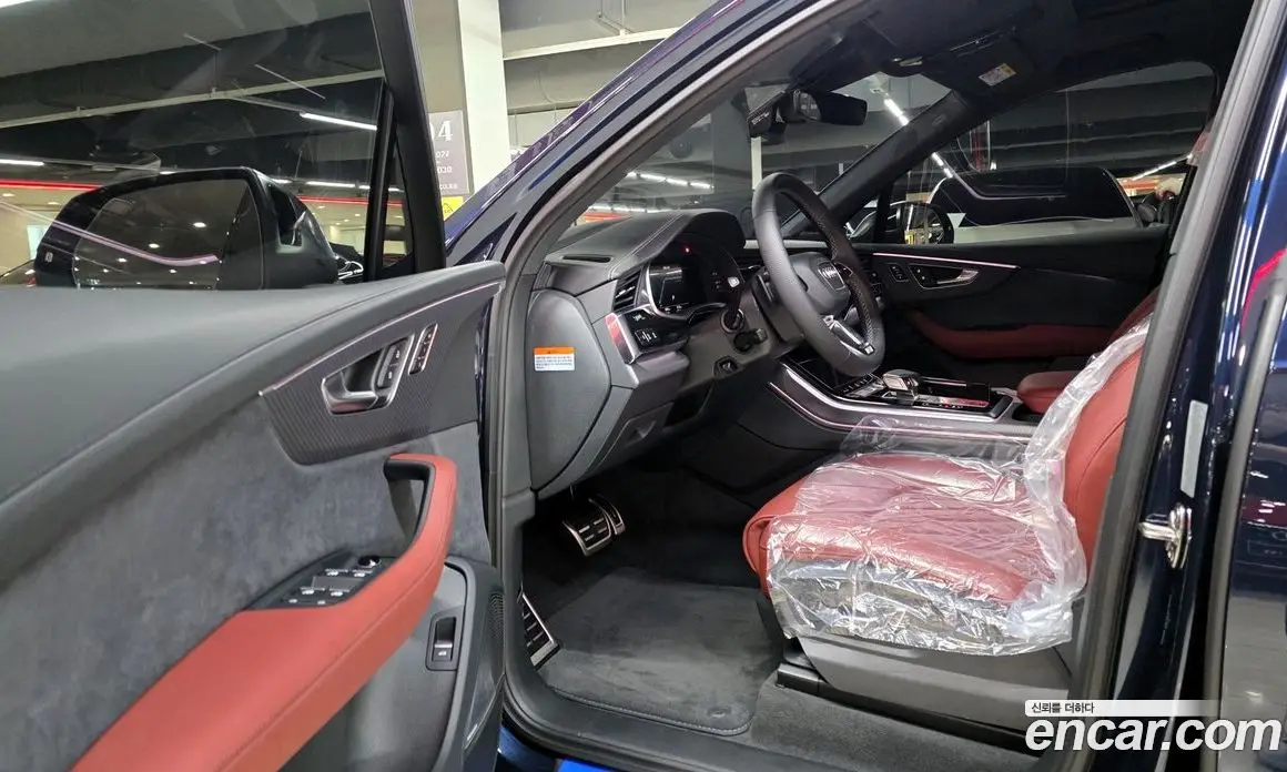 Audi SQ7 2026 4.0 АКПП, фото 11