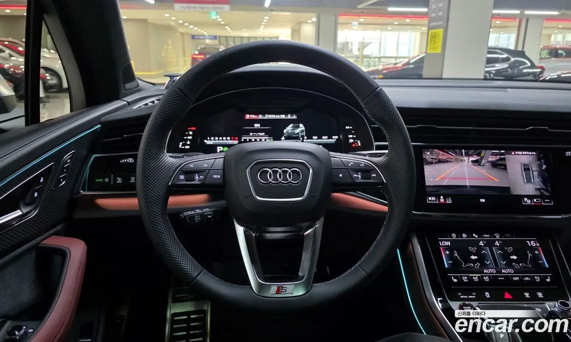 Audi SQ7 2026 4.0 АКПП, фото 13