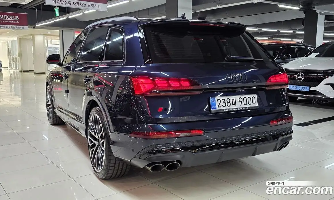 Audi SQ7 2026 4.0 АКПП, фото 9