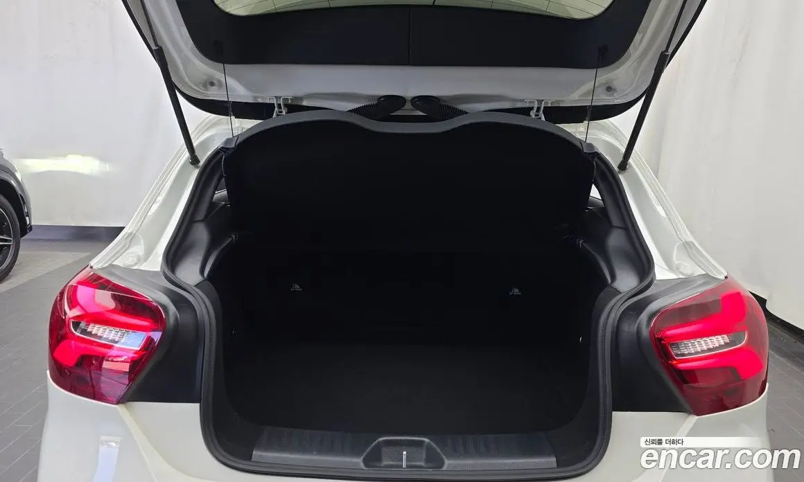 Mercedes-Benz A-Class 2016 1.6 АКПП, фото 20