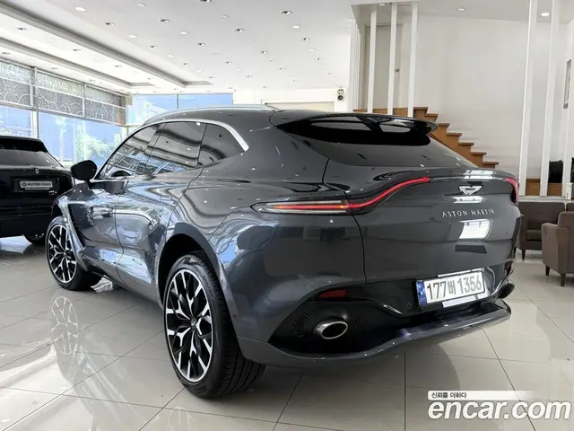 Aston Martin DBX 2022 4.0 АКПП, миниатюра 2