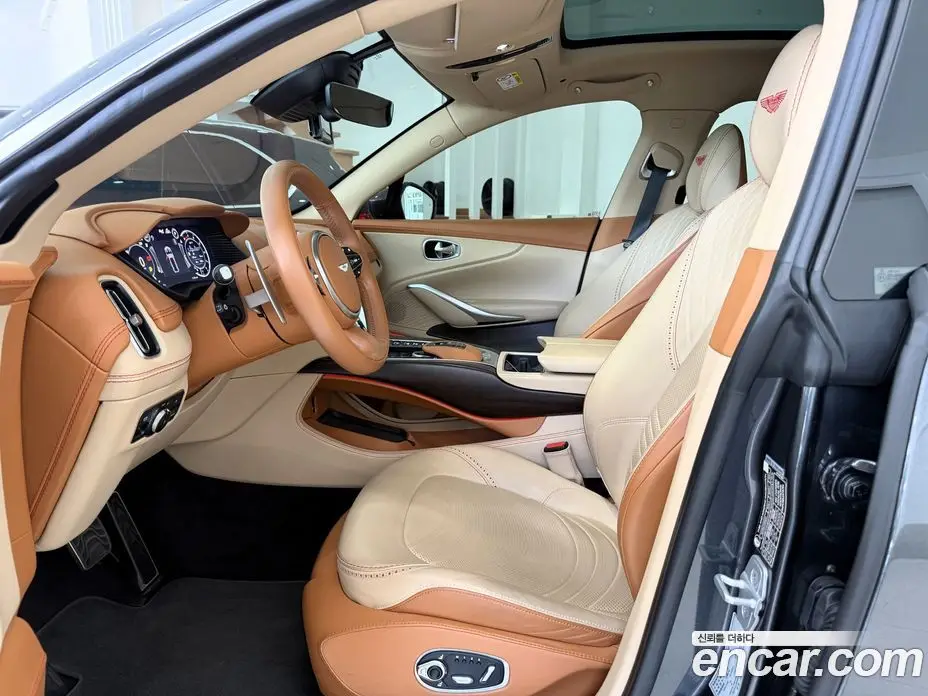 Aston Martin DBX 2022 4.0 АКПП, фото 12