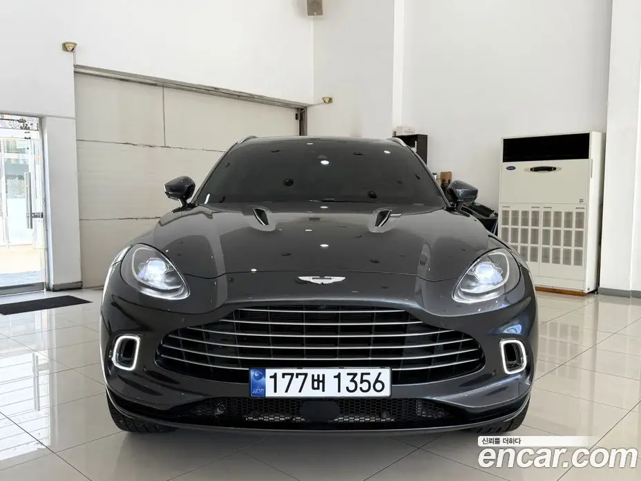 Aston Martin DBX 2022 4.0 АКПП, фото 3