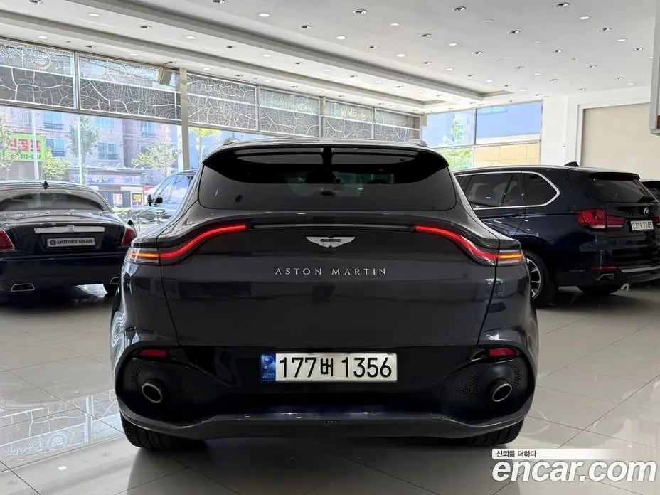 Aston Martin DBX 2022 4.0 АКПП, фото 4