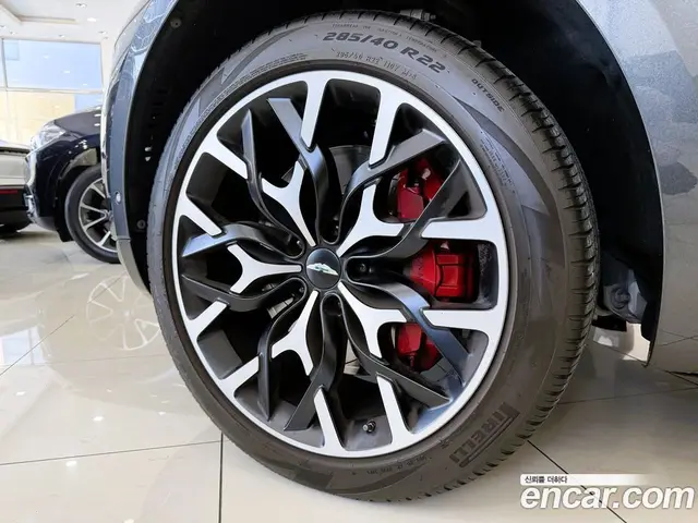 Aston Martin DBX 2022 4.0 АКПП, миниатюра 5