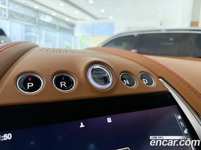 Aston Martin DBX 2022 4.0 АКПП, миниатюра 9