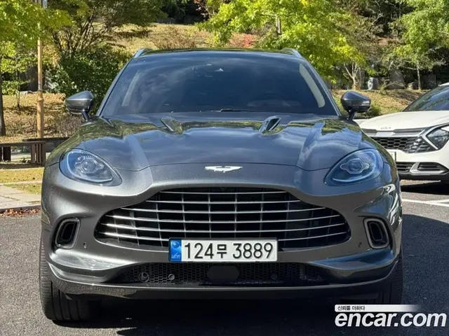 Aston Martin DBX 2022 4.0 АКПП, миниатюра 2