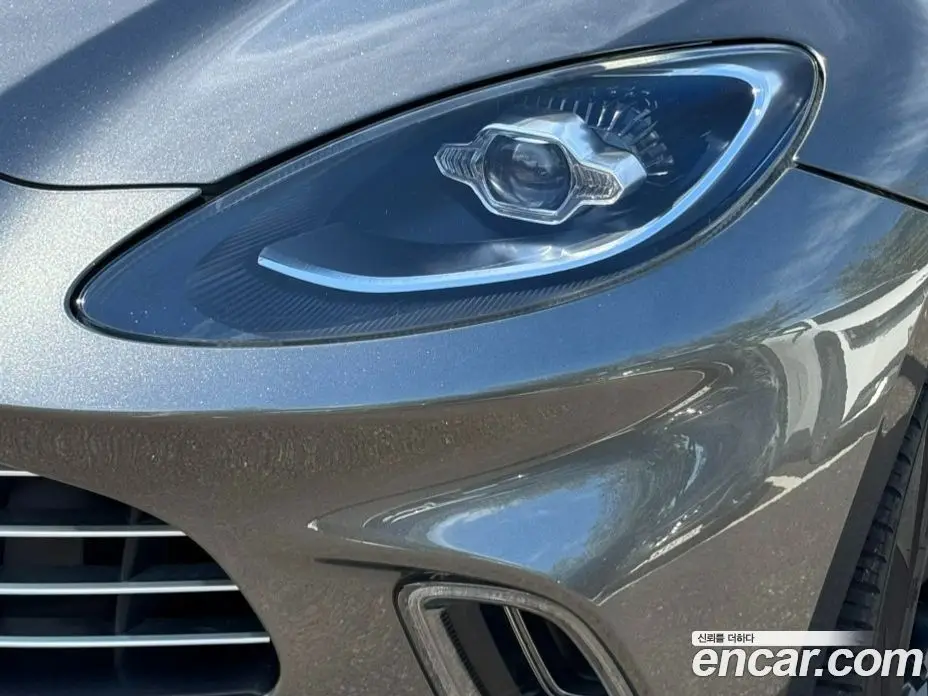 Aston Martin DBX 2022 4.0 АКПП, фото 12