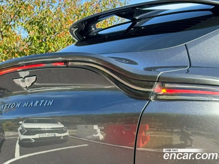 Aston Martin DBX 2022 4.0 АКПП, фото 13