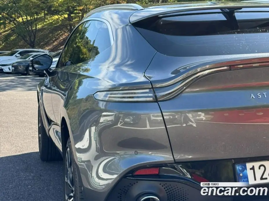 Aston Martin DBX 2022 4.0 АКПП, фото 18