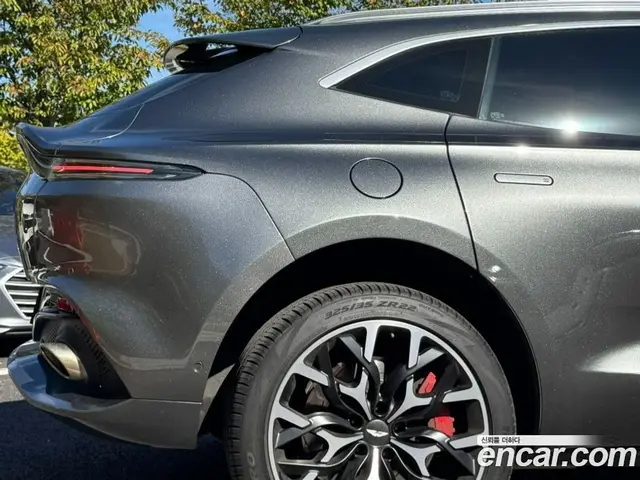 Aston Martin DBX 2022 4.0 АКПП, миниатюра 4