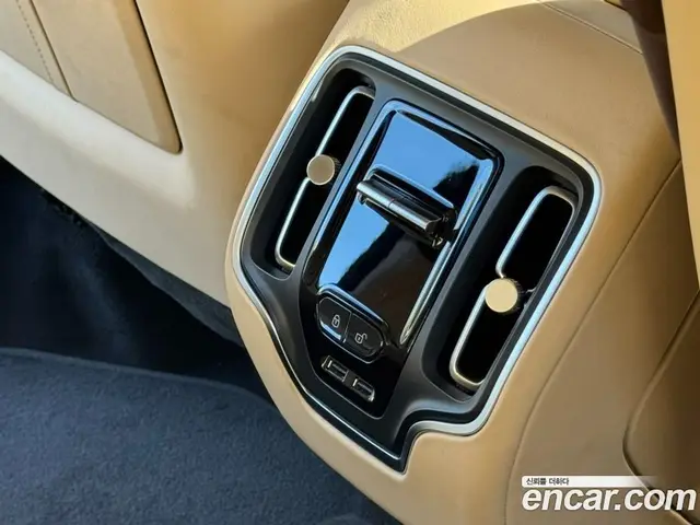 Aston Martin DBX 2022 4.0 АКПП, миниатюра 8