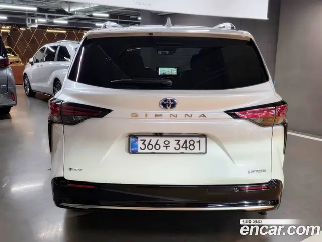 Toyota Sienna 2025 2.5 АКПП, миниатюра 3